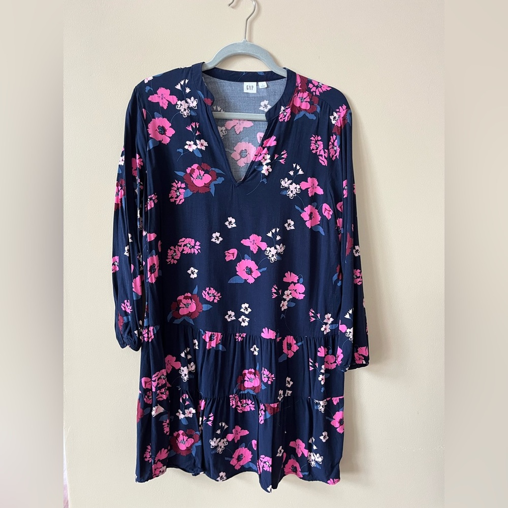 CUTE BLUE PINK & WHITE DRESS. By GAP Size L